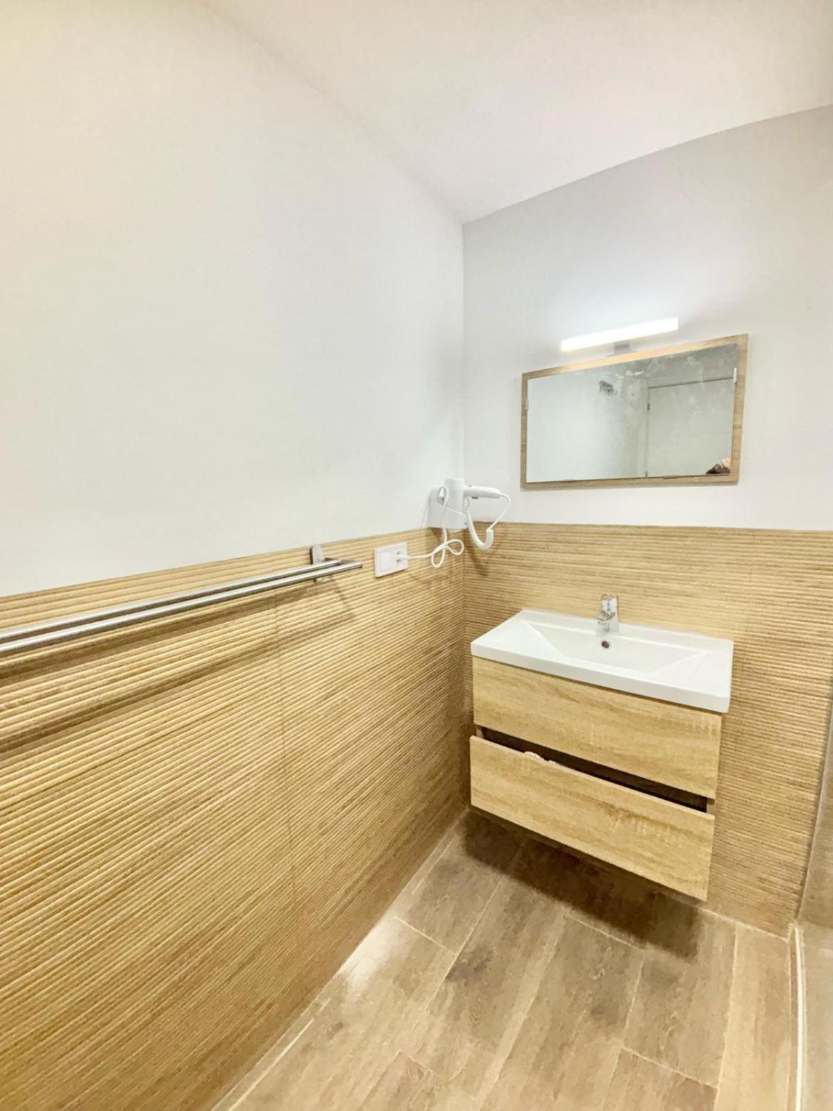 Amch Renfe Asamblea De 01 Appartement *